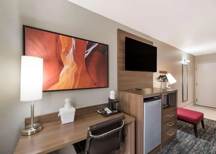 Hotel Western Shadow Mountain 3*