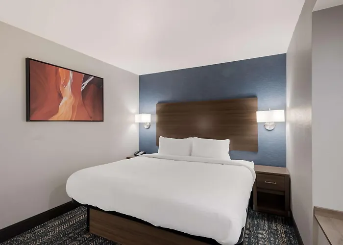 Western Shadow Mountain Hotel 3*