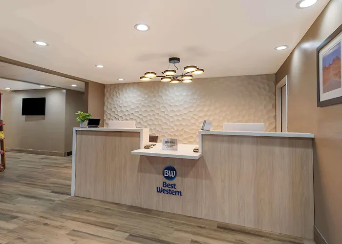Western Shadow Mountain Hotel 3*